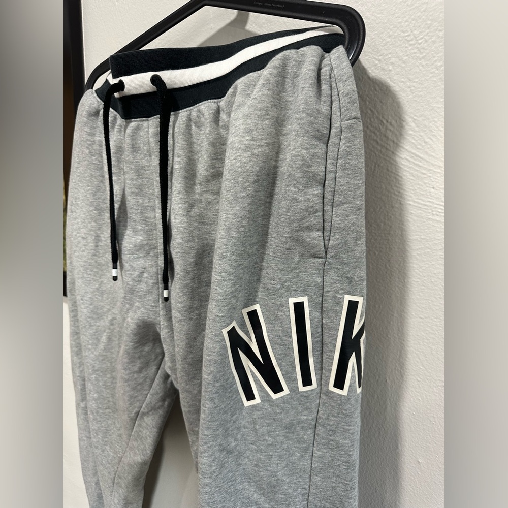Men’s Grey Nike Sweatpants